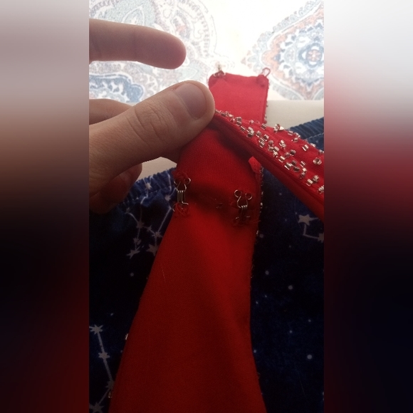 Dresses - Picture 2 of 7